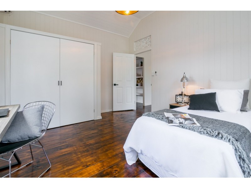 1 Blackwood Street, East Ipswich QLD 4305