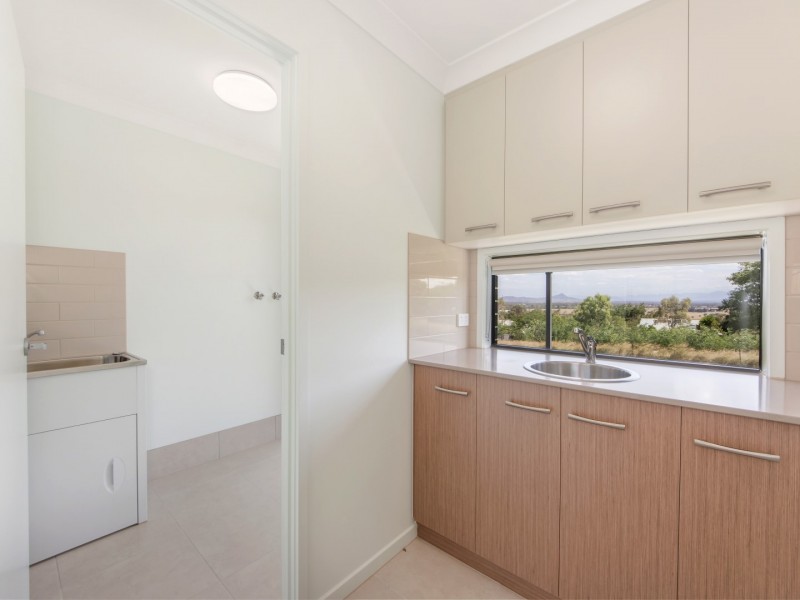 12 Vista Crescent, Rosewood QLD 4340