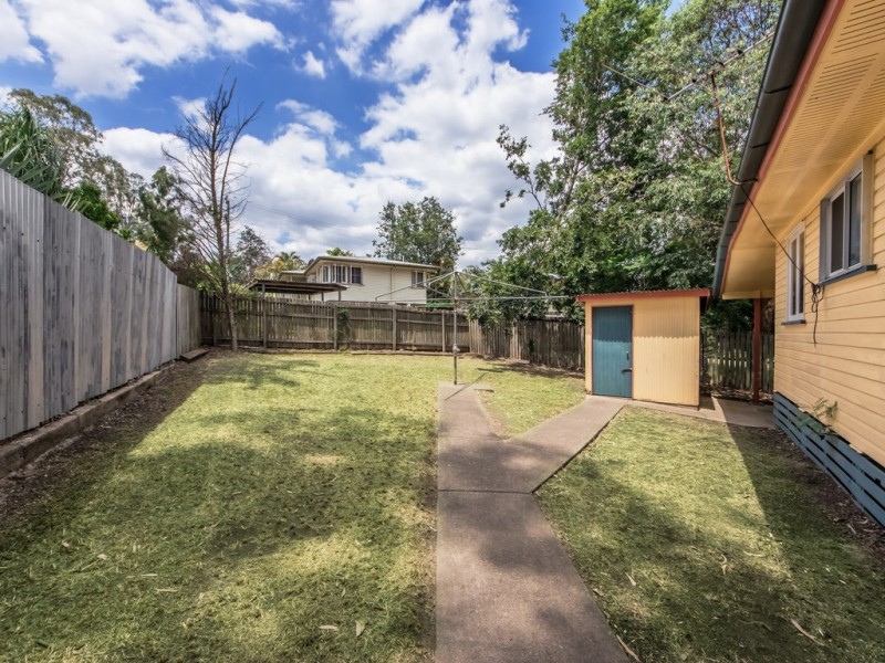 13 Felette Street, Leichhardt QLD 4305