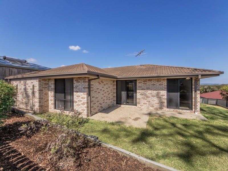 8A + 8B Phoenix Court, Churchill QLD 4305