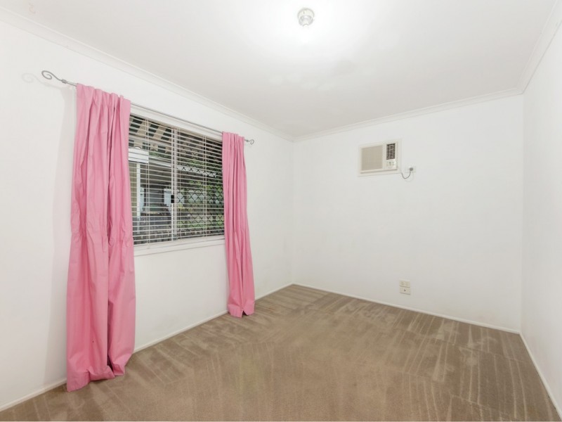 12 James Street, Bundamba QLD 4304