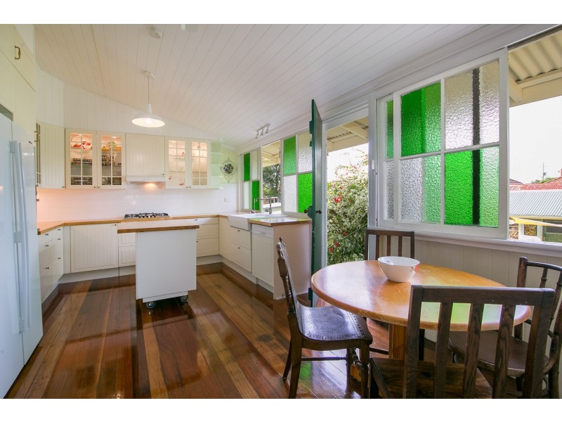 14 Sinclair Street, Newtown QLD 4305