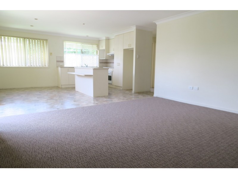 2A Walsh Street, Newtown QLD 4305