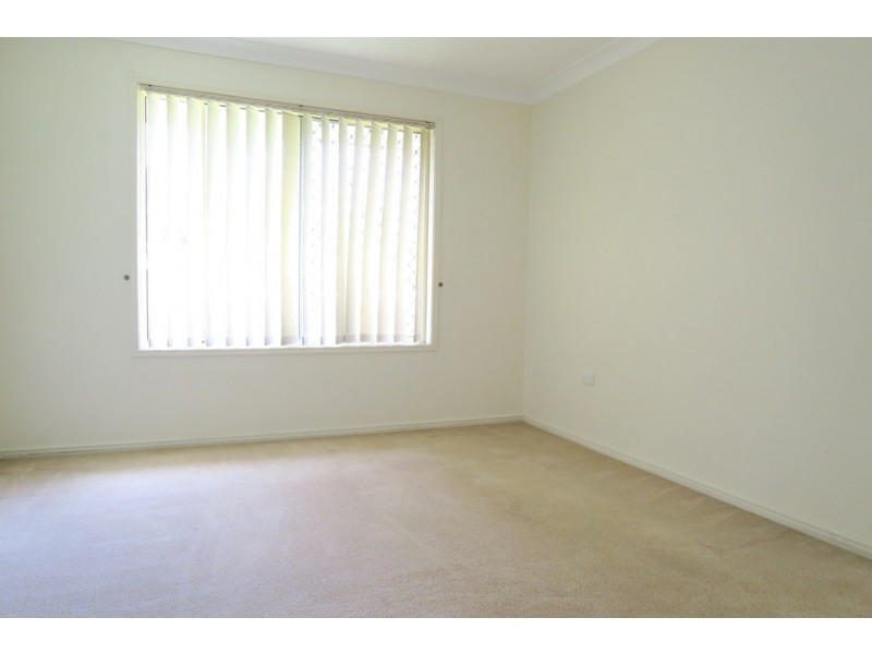 2A Walsh Street, Newtown QLD 4305