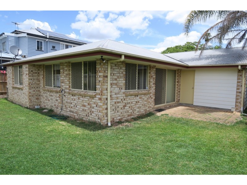 2A Walsh Street, Newtown QLD 4305