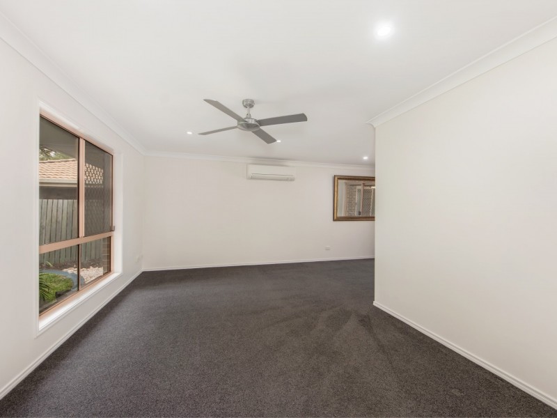 18 Palm Avenue, Raceview QLD 4305