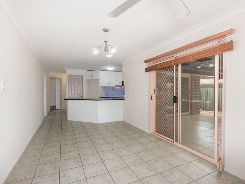 18 Palm Avenue, Raceview QLD 4305