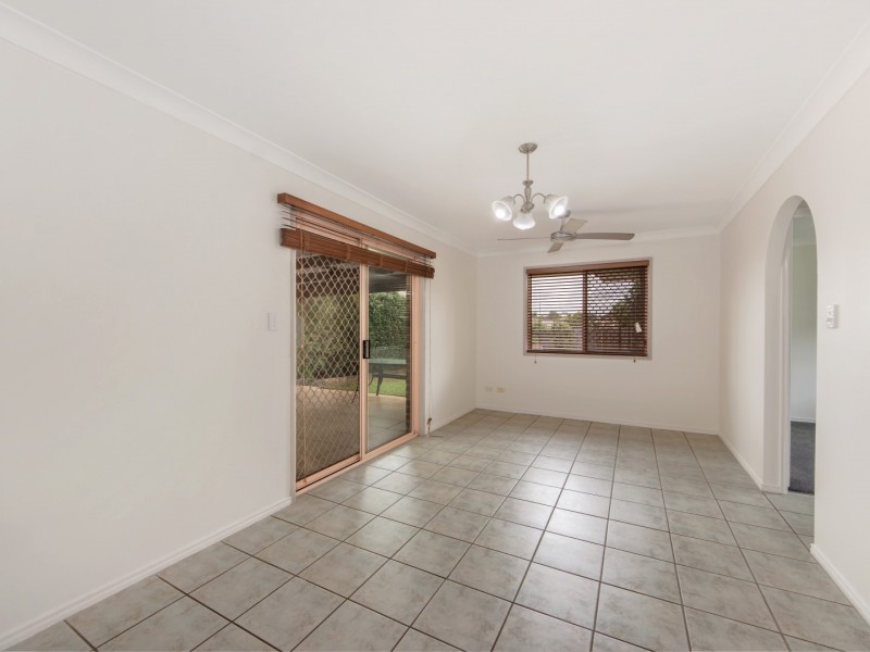 18 Palm Avenue, Raceview QLD 4305
