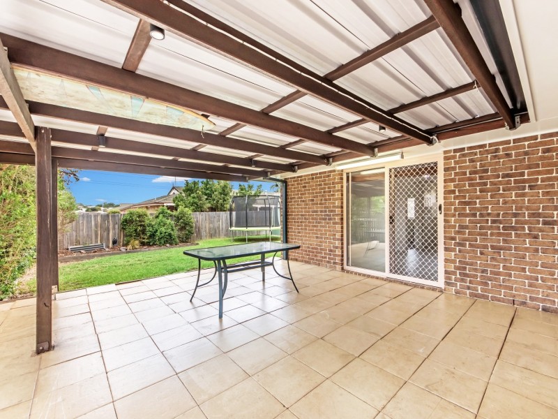 18 Palm Avenue, Raceview QLD 4305