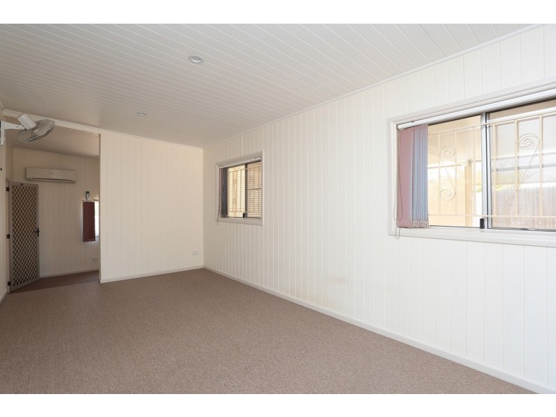 18 Kerton Street, Brassall QLD 4305