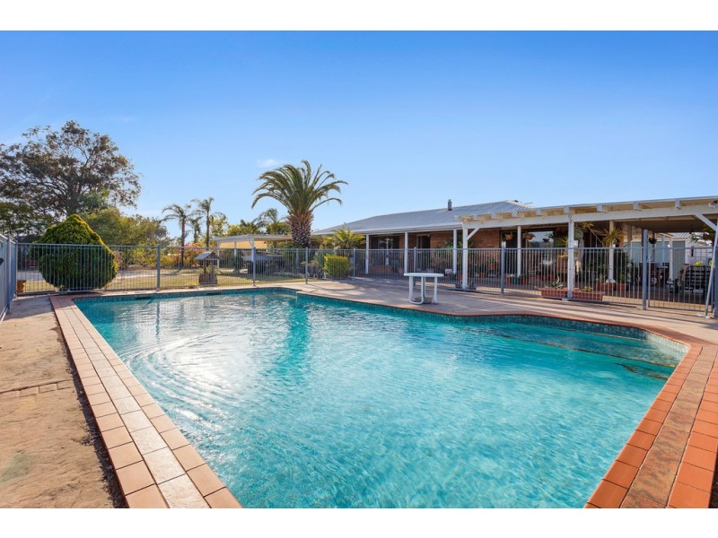 2D Fairway Drive, Hatton Vale QLD 4341