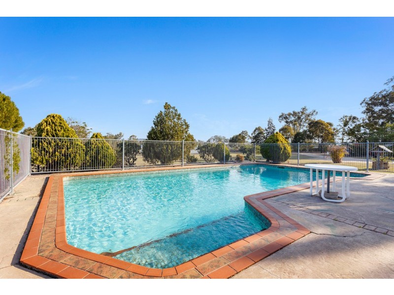 2D Fairway Drive, Hatton Vale QLD 4341