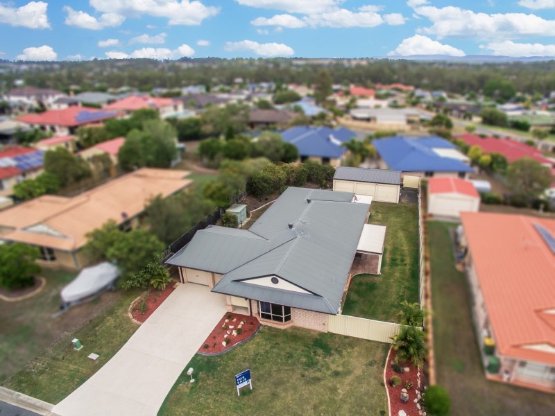 9 Chestnut Drive, Flinders View QLD 4305