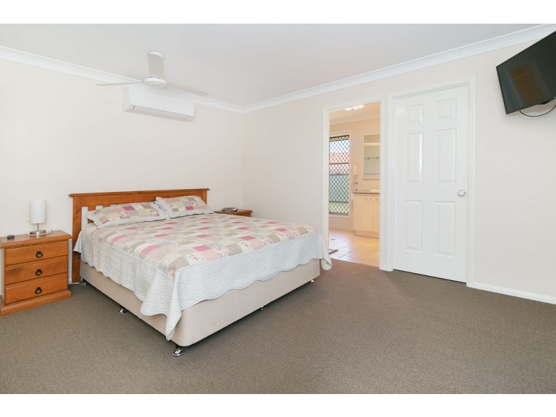 9 Chestnut Drive, Flinders View QLD 4305