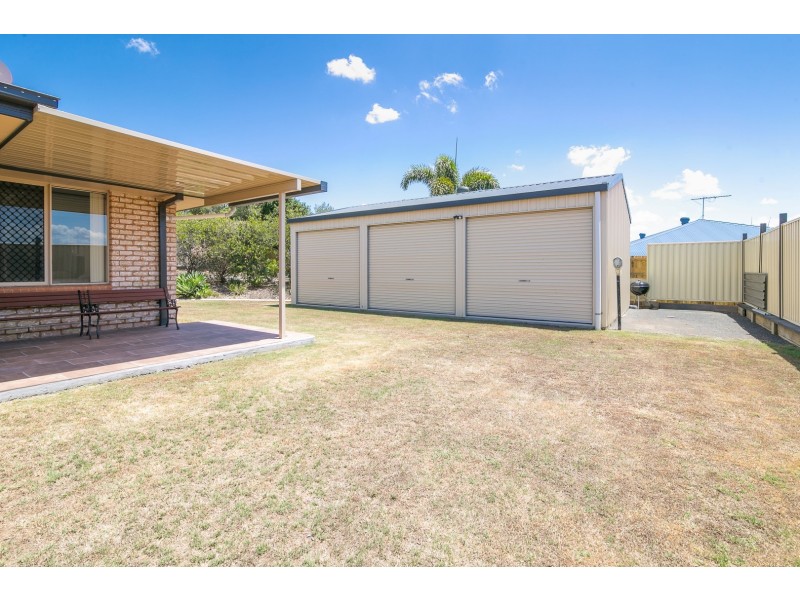 9 Chestnut Drive, Flinders View QLD 4305