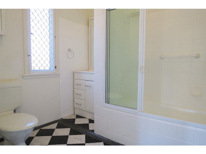 12A Greenham Street, Raceview QLD 4305