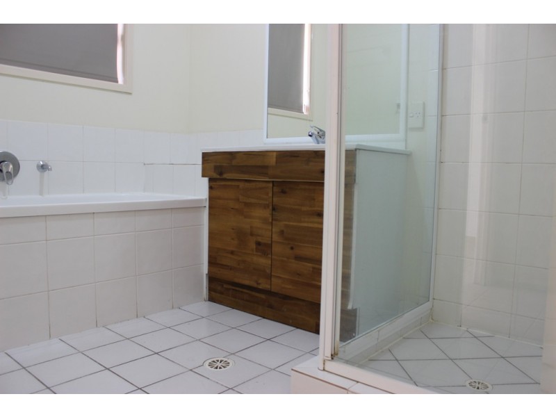 25 Comona Court, Wulkuraka QLD 4305