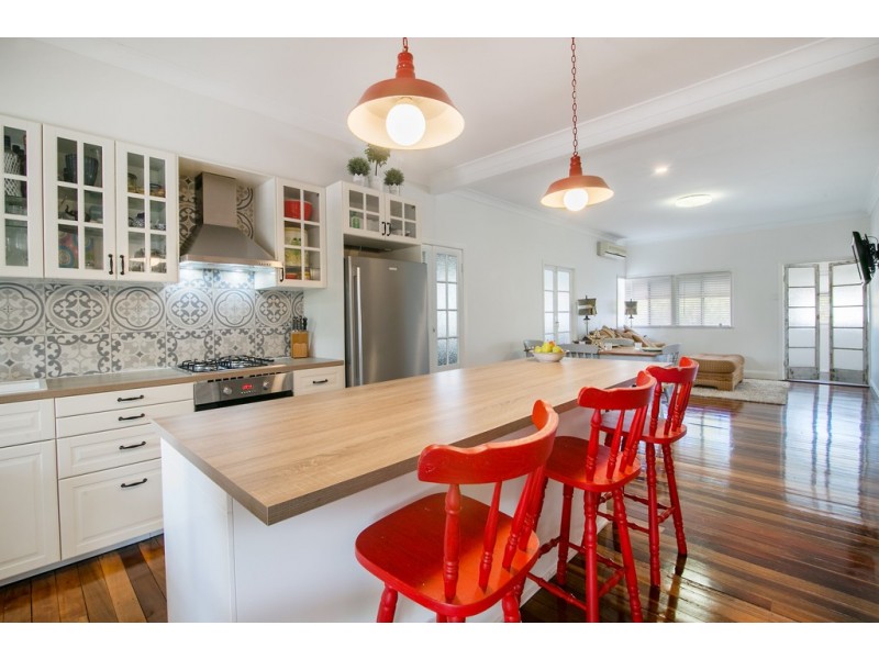 24 Grange Road, Silkstone QLD 4304