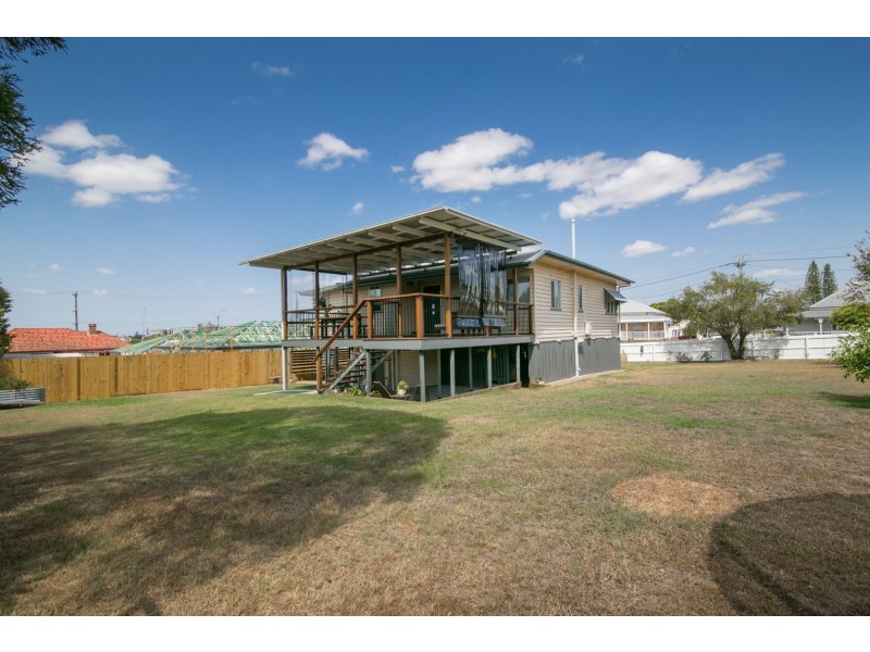 24 Grange Road, Silkstone QLD 4304