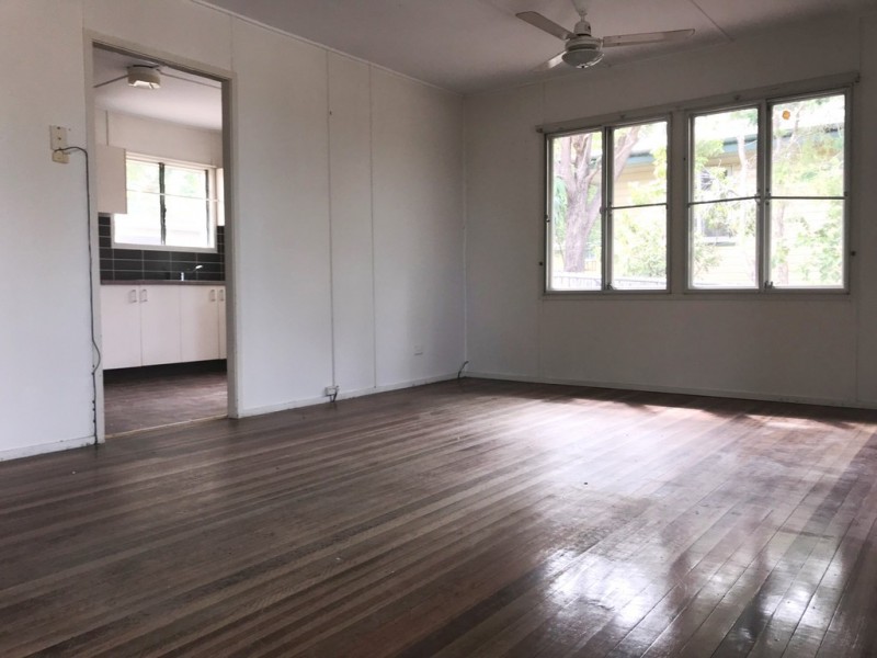 23 Coverack Street, Leichhardt QLD 4305