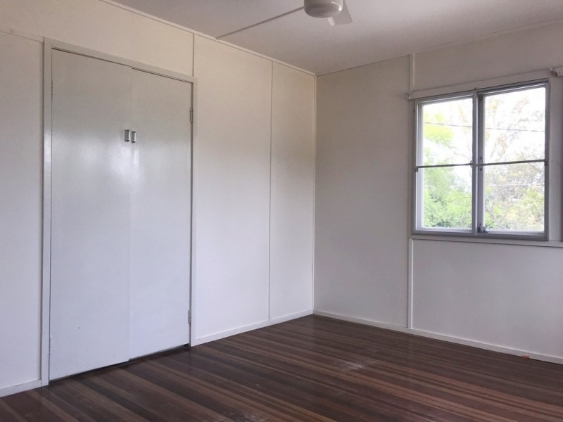 23 Coverack Street, Leichhardt QLD 4305
