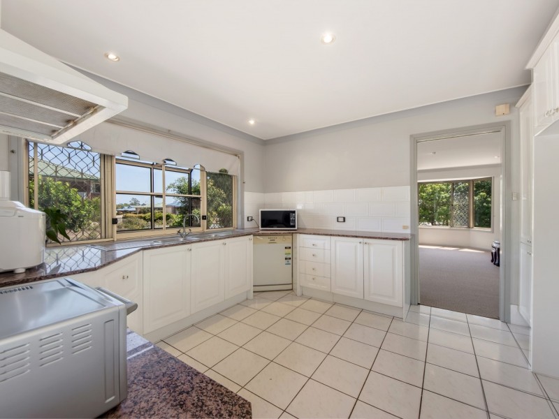 2 Hampden Court, Brassall QLD 4305