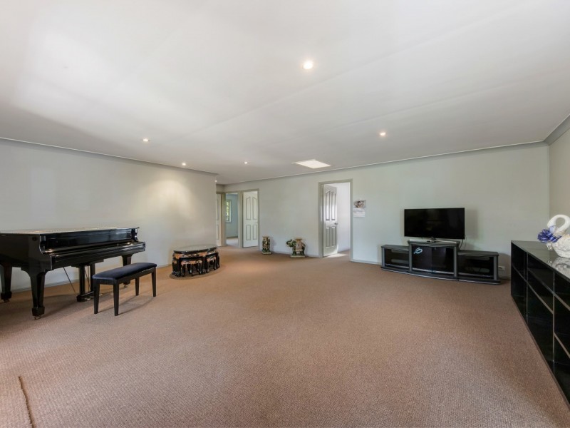 2 Hampden Court, Brassall QLD 4305