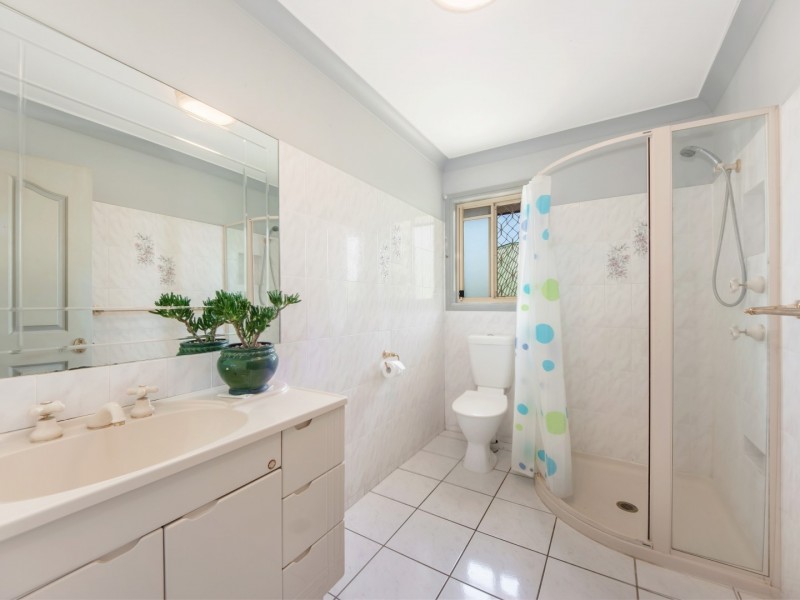 2 Hampden Court, Brassall QLD 4305