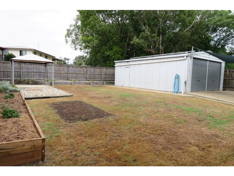 16 Pine Street, Flinders View QLD 4305