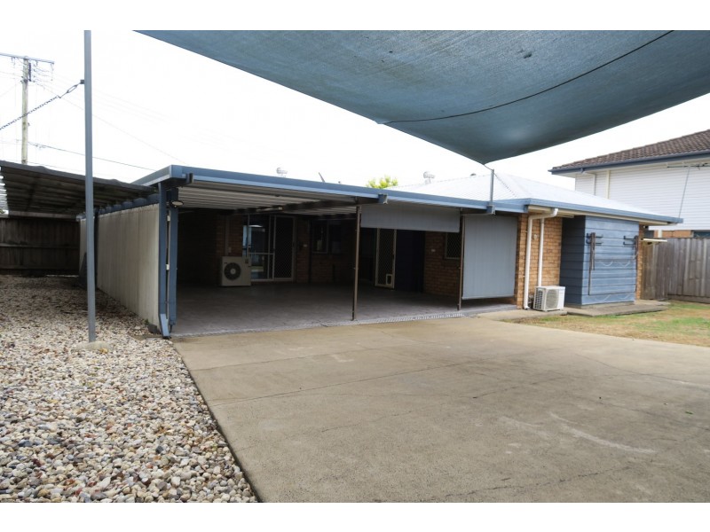 16 Pine Street, Flinders View QLD 4305