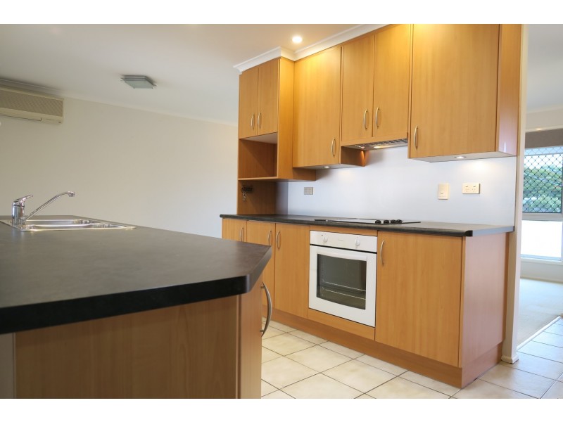 16 Pine Street, Flinders View QLD 4305