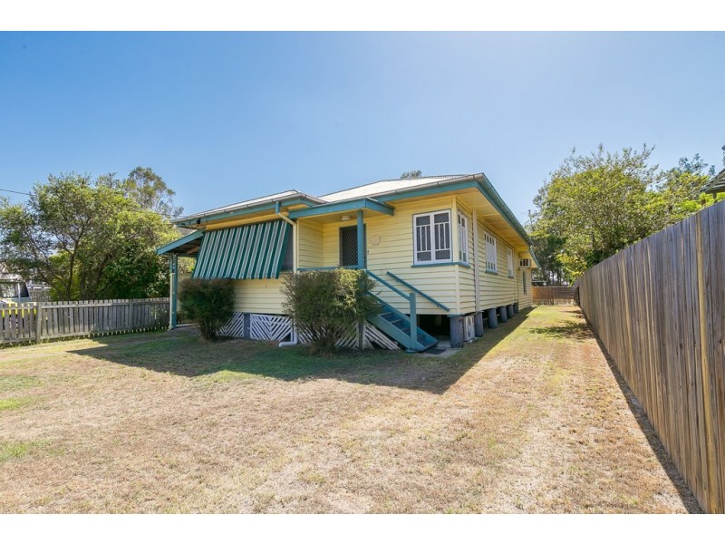 30 Vineyard Street, One Mile QLD 4305