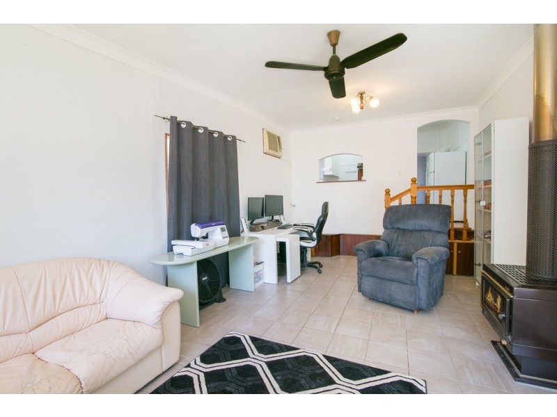 30 Vineyard Street, One Mile QLD 4305