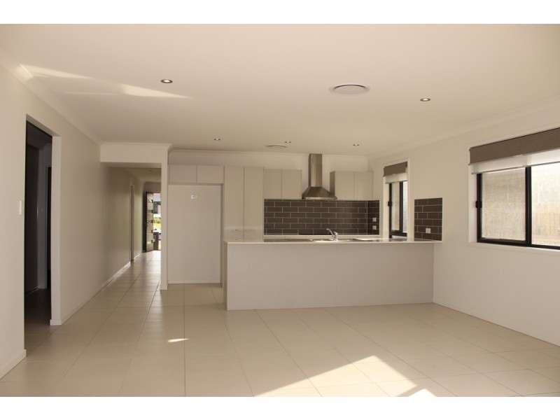 58 Wallace Street, Walloon QLD 4306
