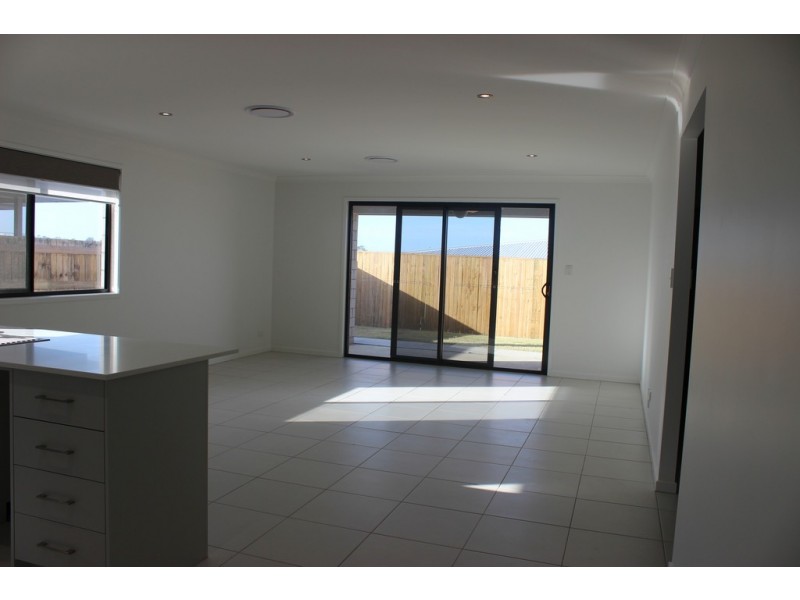 58 Wallace Street, Walloon QLD 4306