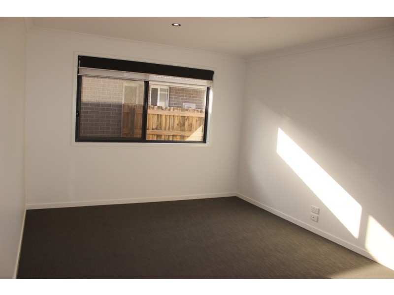 58 Wallace Street, Walloon QLD 4306