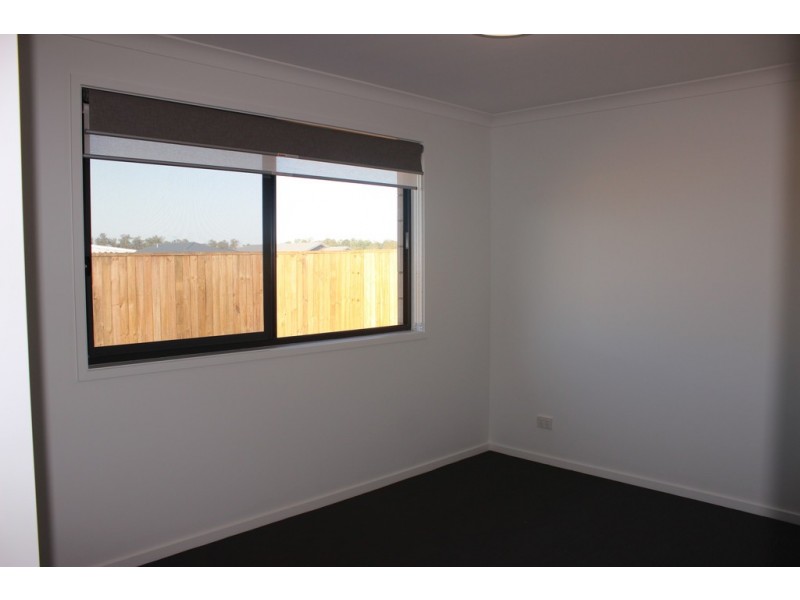 58 Wallace Street, Walloon QLD 4306