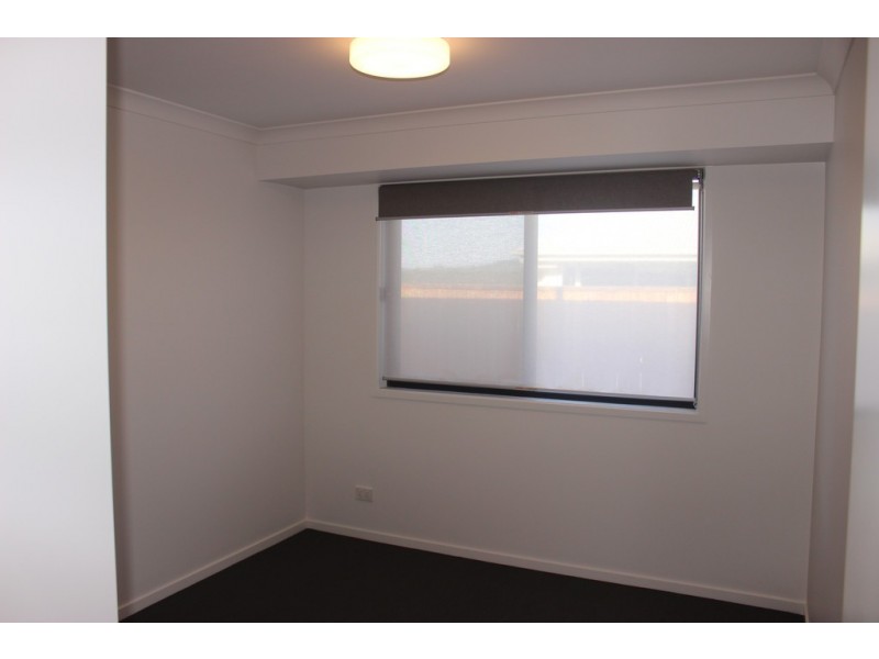 58 Wallace Street, Walloon QLD 4306