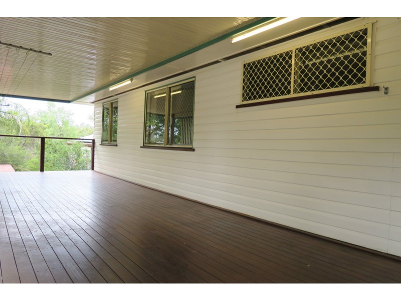 40 Larsen Street, Leichhardt QLD 4305