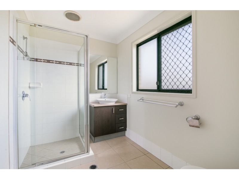 11 Ronayne Circle, One Mile QLD 4305