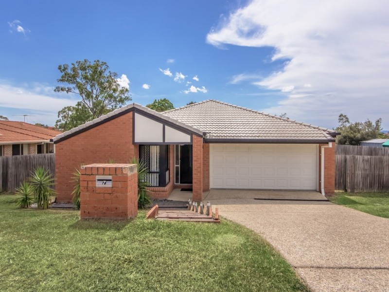 7 Kathleen Place, Yamanto QLD 4305