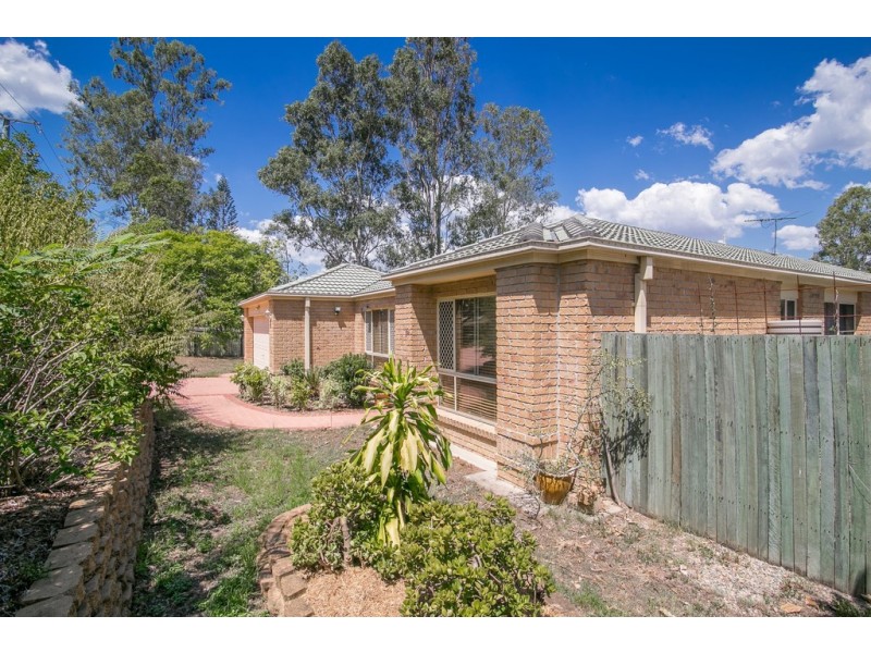 3 College Road, Karana Downs QLD 4306