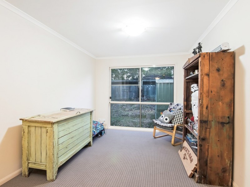 3 College Road, Karana Downs QLD 4306