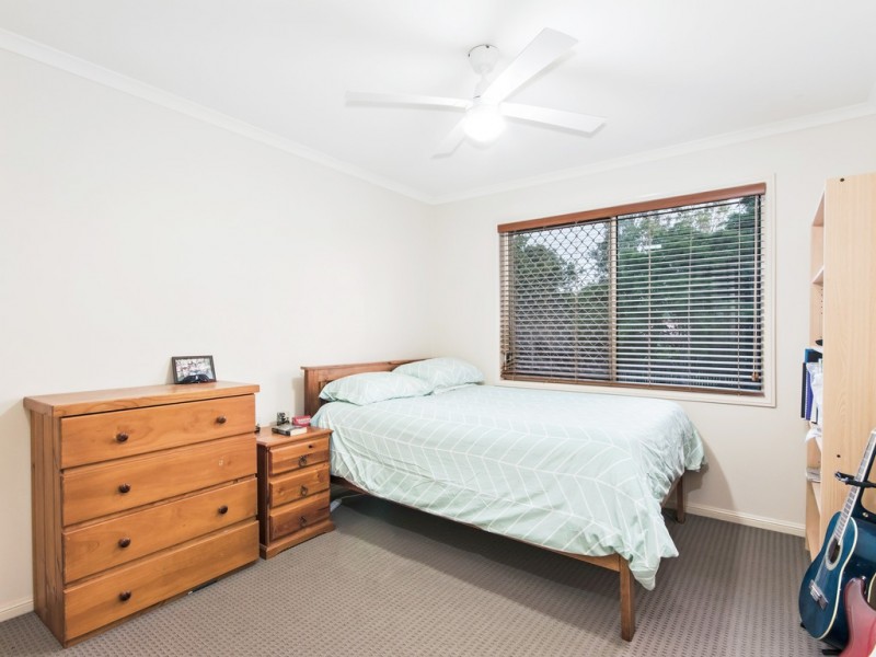 3 College Road, Karana Downs QLD 4306