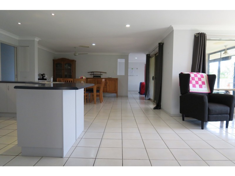 29 Kensington Drive, Flinders View QLD 4305