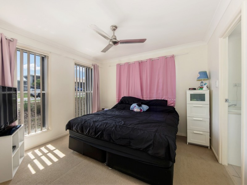 3 Fiery Street, Brassall QLD 4305