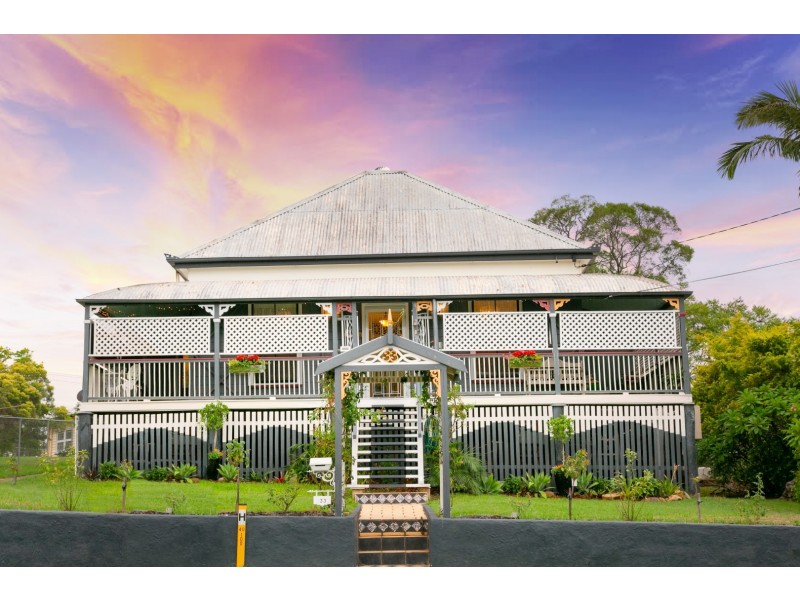 33 Pine Mountain Road, North Ipswich QLD 4305