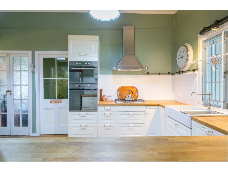 33 Pine Mountain Road, North Ipswich QLD 4305