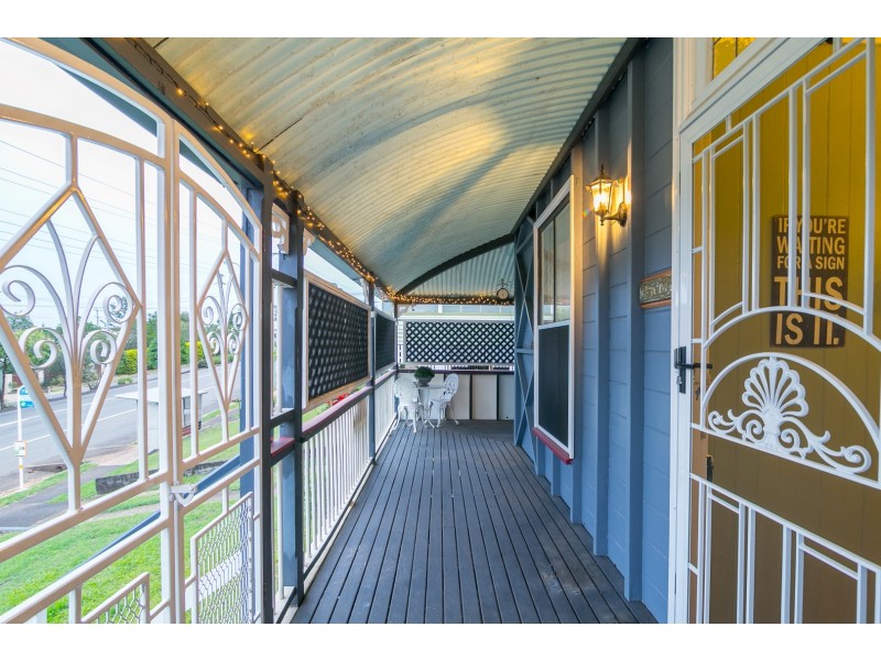 33 Pine Mountain Road, North Ipswich QLD 4305