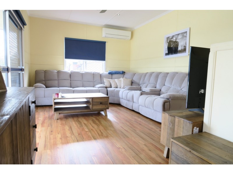 68A Cemetery Road, Eastern Heights QLD 4305